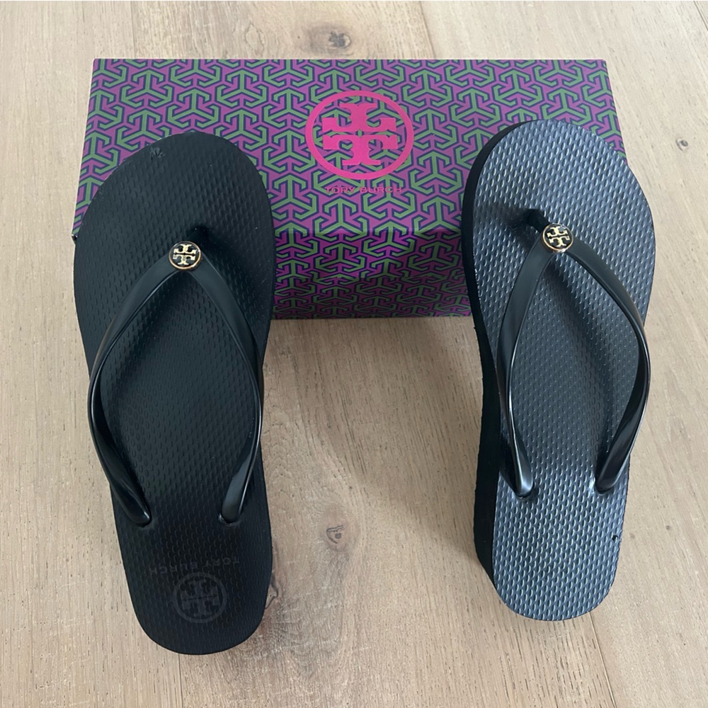 Tory Burch Black Logo Sandals - Flip Flop